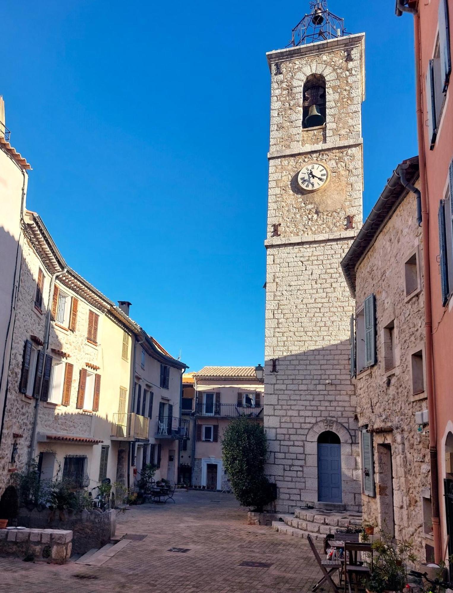 Les De Bouyon
