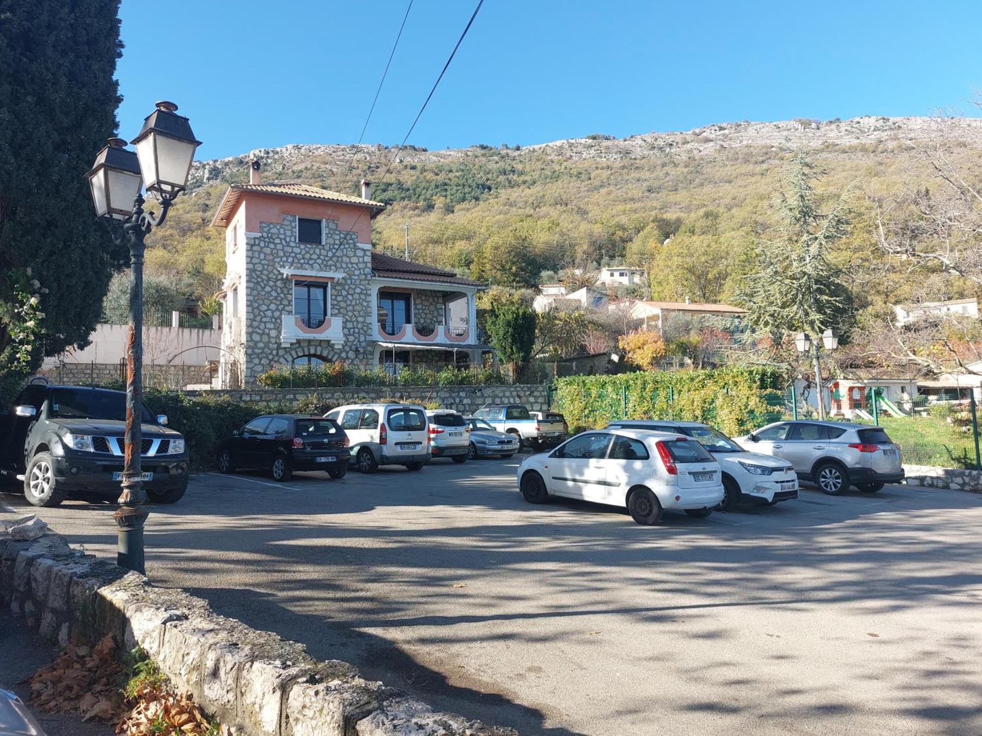 Les De Bouyon