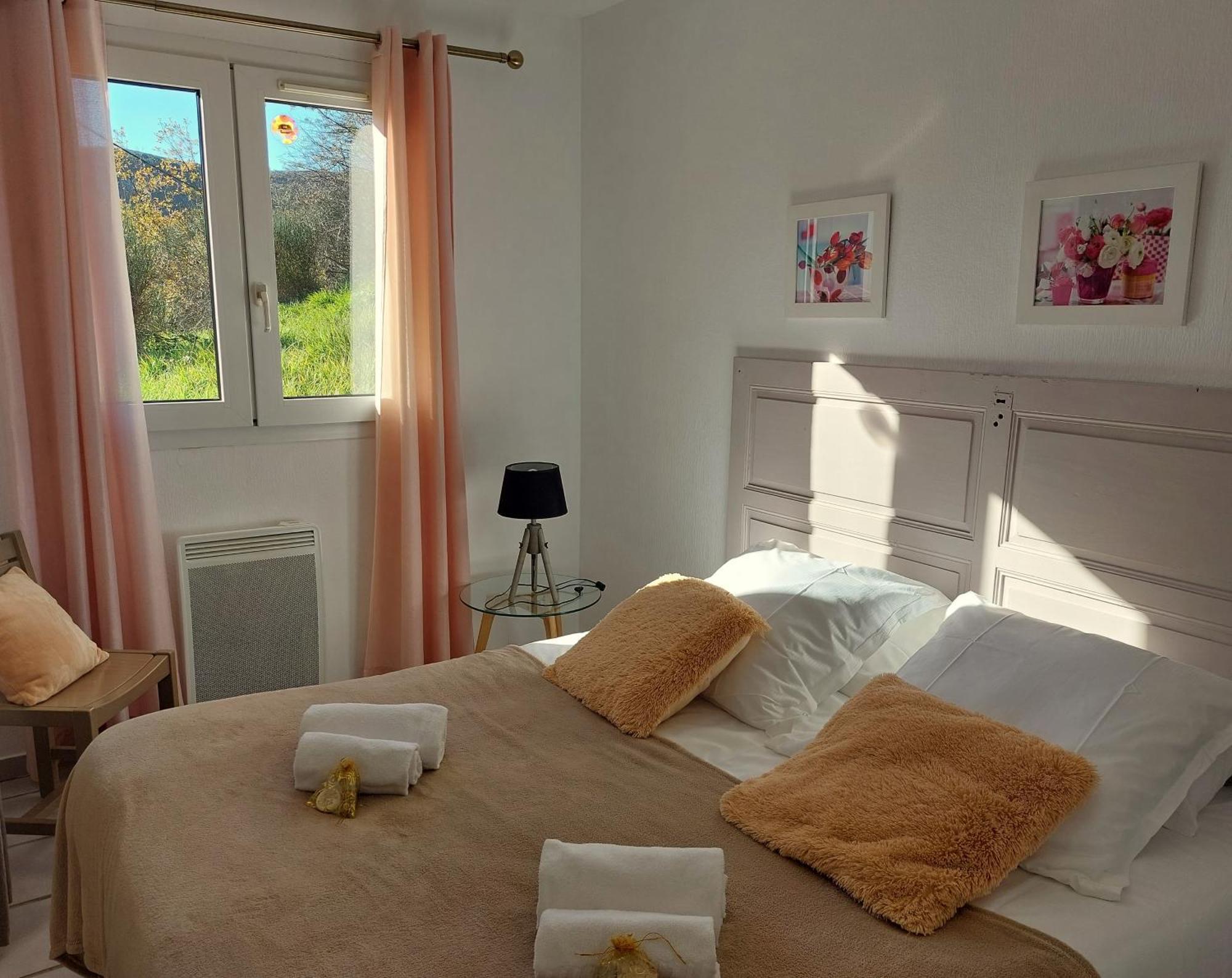 Bed & Breakfast Les De Bouyon